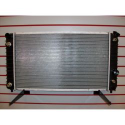 GM TRUCKS & VANS JIMMY (MID SIZE) (GMC) RADIATOR 4.3/V6 A/T W/EOC OEM#15120548 1996-2001 PL#GM3010229