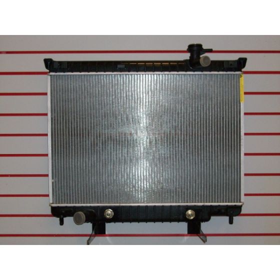 GM TRUCKS & VANS ENVOY (EXC XUV) RADIATOR 4.2L/V6 OEM#15196385 2002-2009 PL#GM3010420