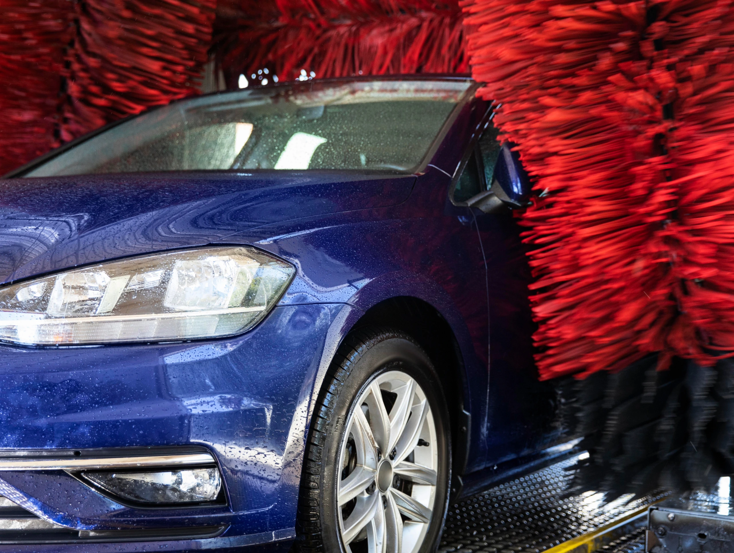The Risks of Automated Car Washes: Do Car Washes Damage Paint?